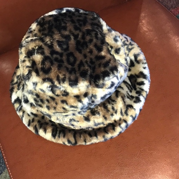 Tony hat - Picture 6 of 6